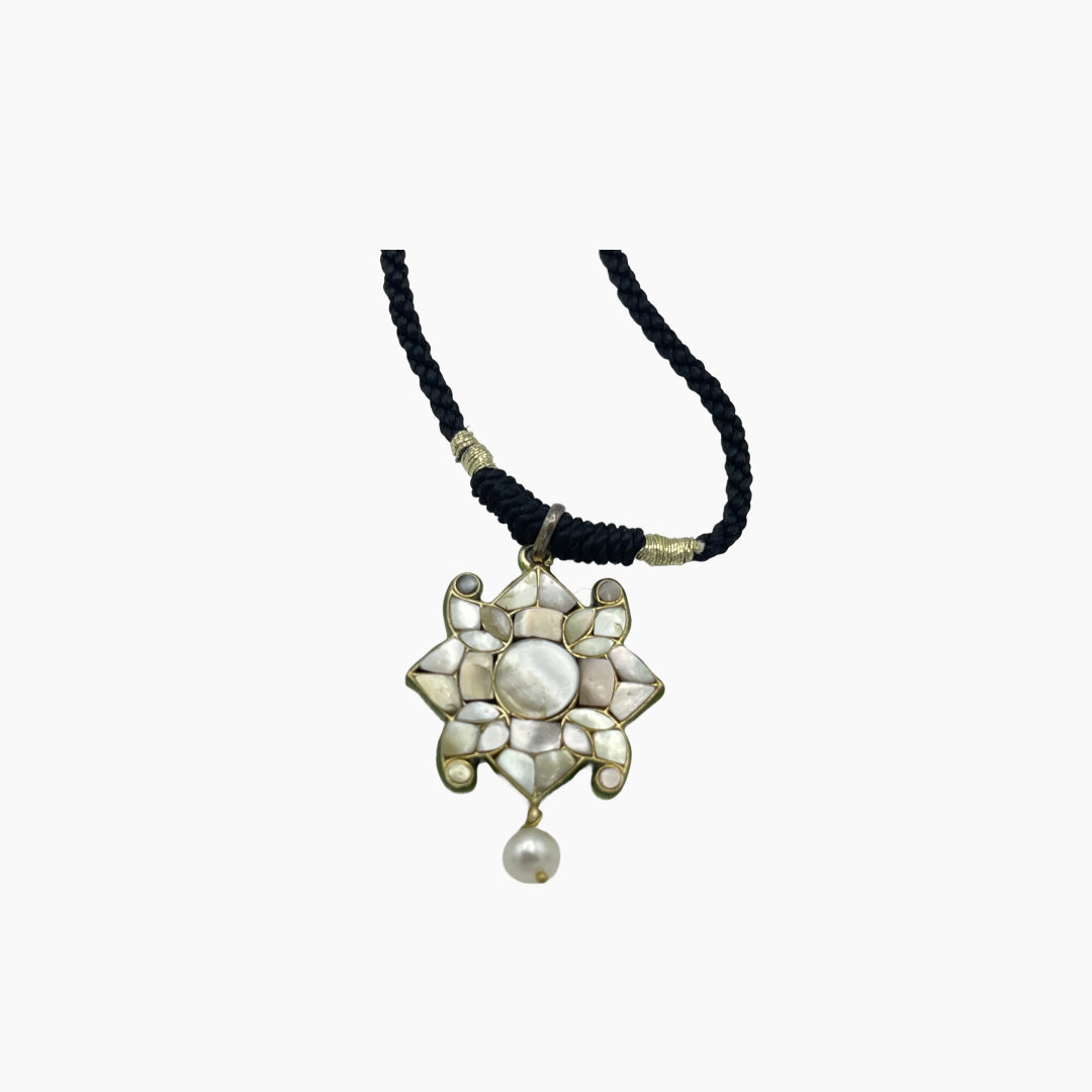 Ambri Mohar Kundan Necklace