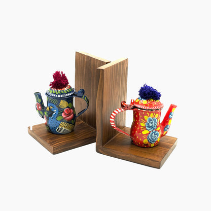 Chainak Bookend